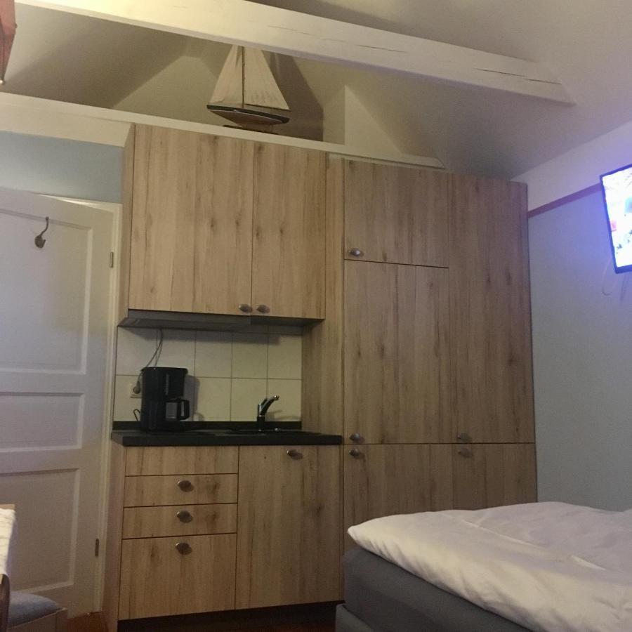Kleines Haus Am Hafen - Ruhig Und Grün Am Ortsrand Ferienhaus *