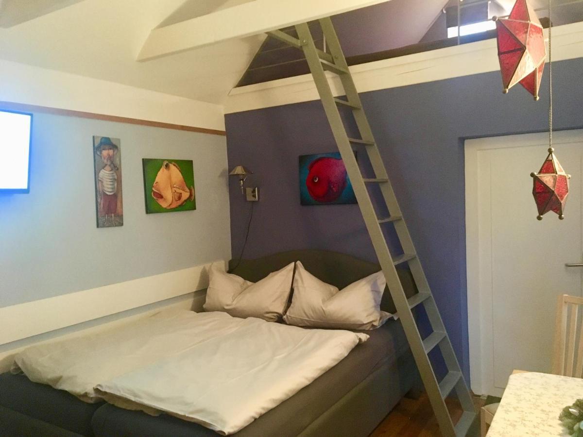Ferienhaus Kleines Haus Am Hafen - Ruhig Und Grün Am Ortsrand *